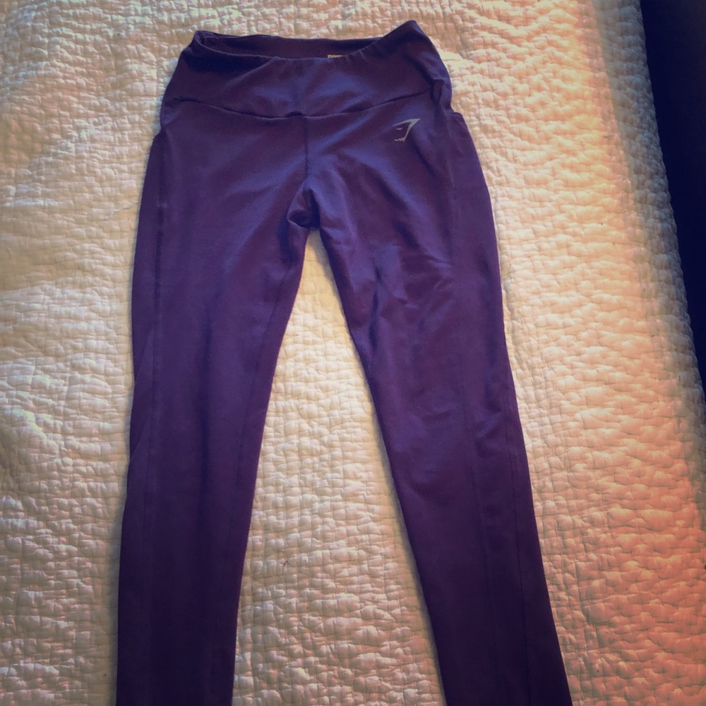 Gymshark leggings with side pockets.